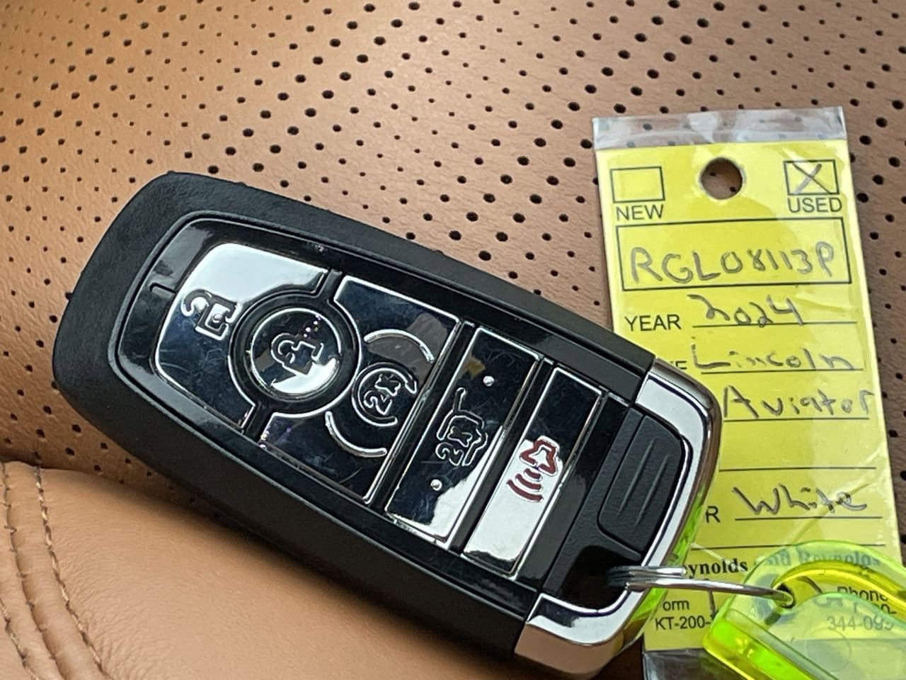 Thumbnail: 2024 Lincoln Aviator - 35