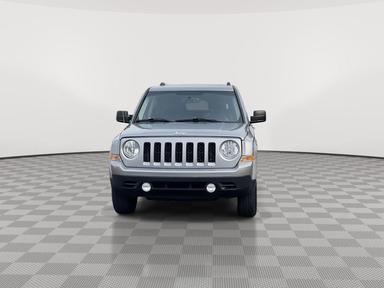 Thumbnail: 2016 Jeep Patriot - 3