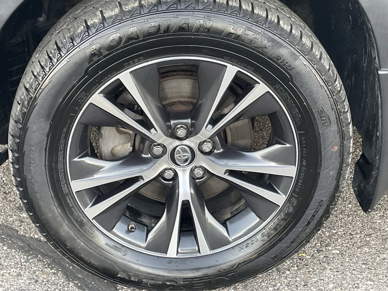 Thumbnail: 2019 Toyota Highlander - 33