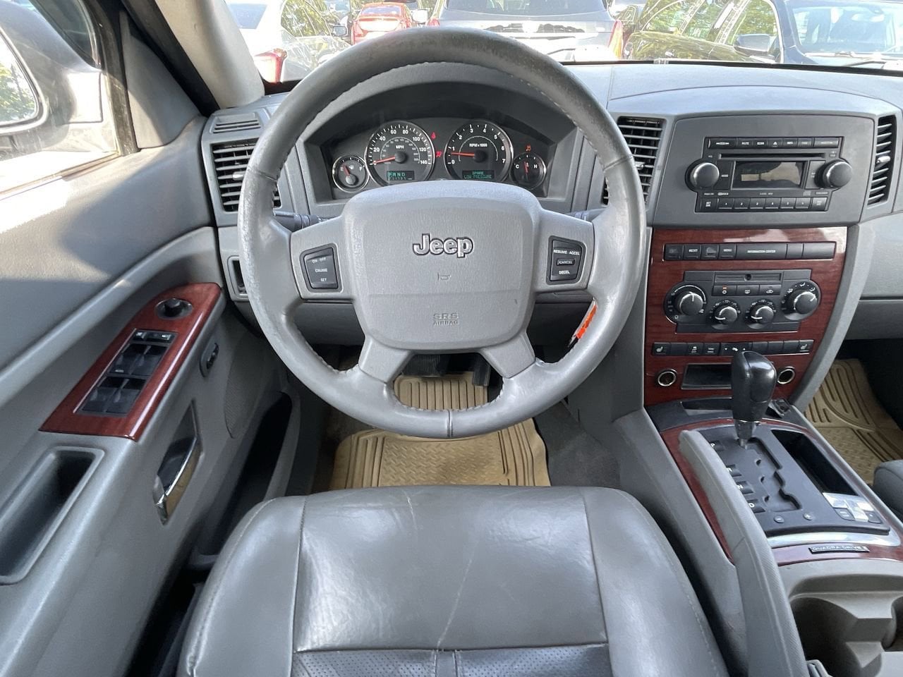 Thumbnail: 2005 Jeep Grand Cherokee - 11