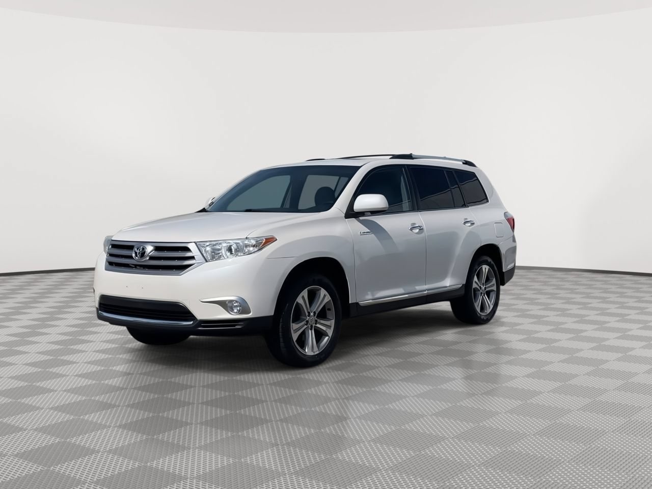 Thumbnail: 2013 Toyota Highlander - 3