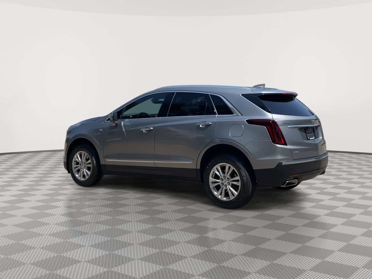 Thumbnail: 2023 Cadillac XT5 - 6