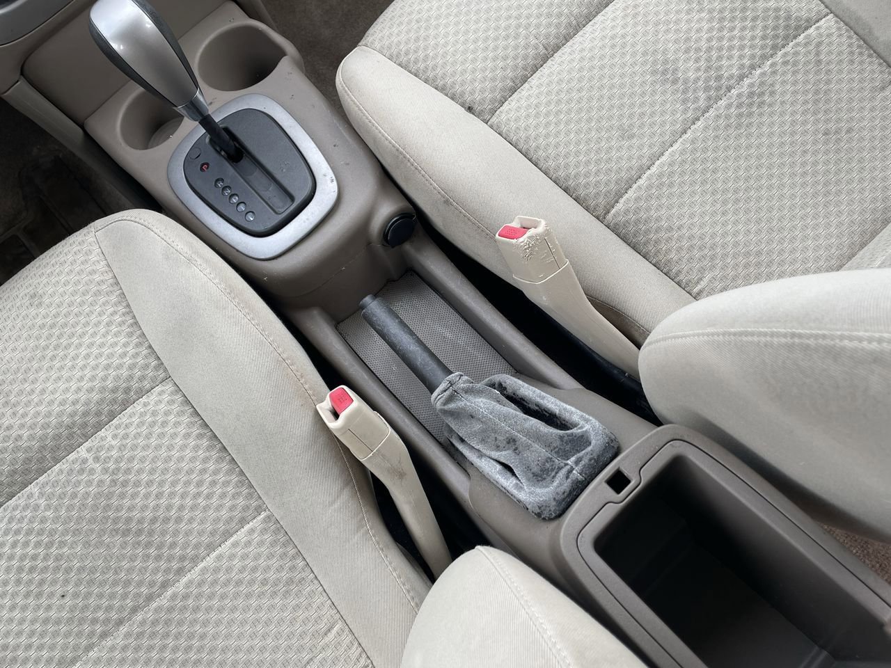 Thumbnail: 2005 Saturn Ion - 21