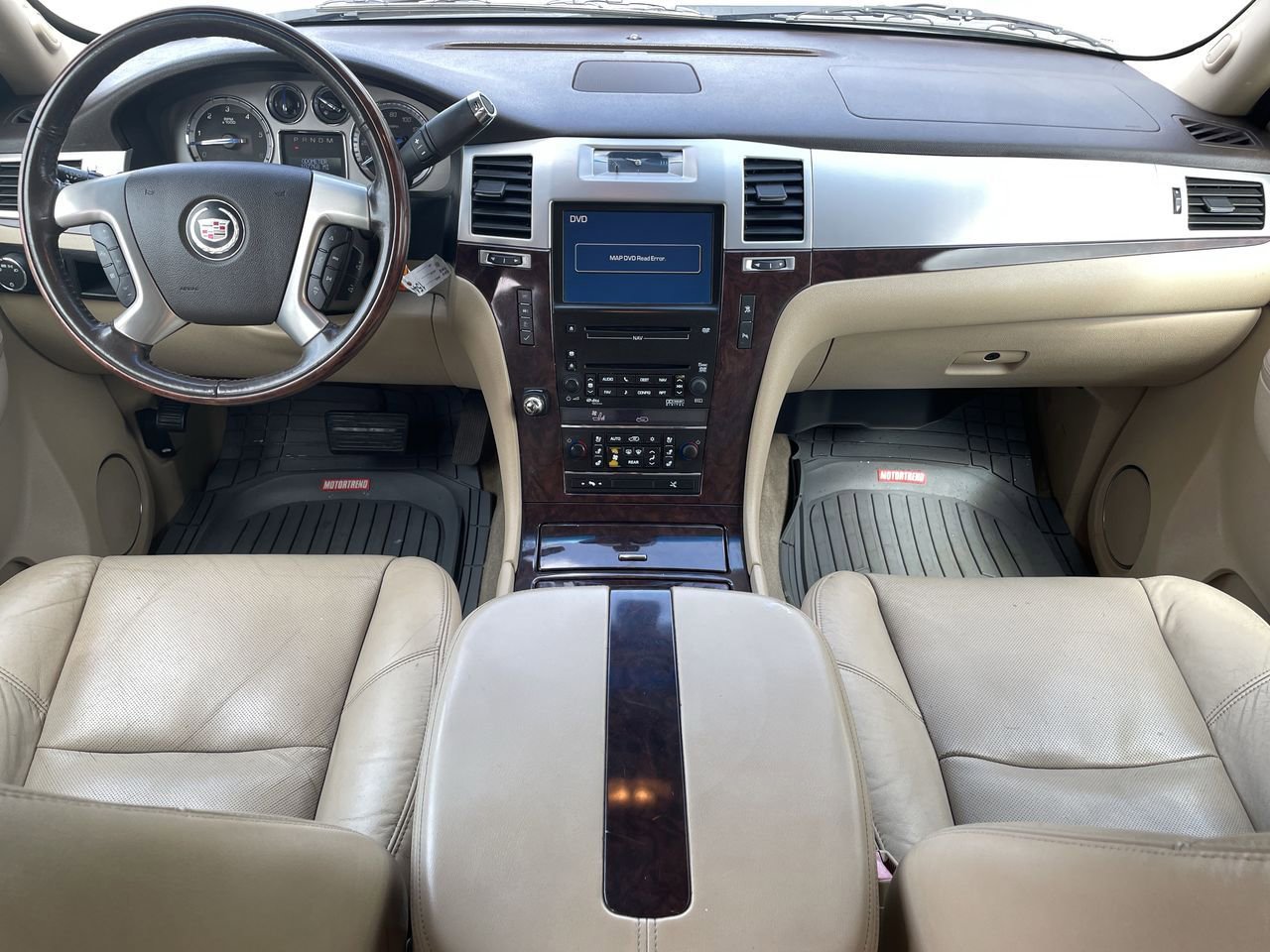 Thumbnail: 2010 Cadillac Escalade - 26