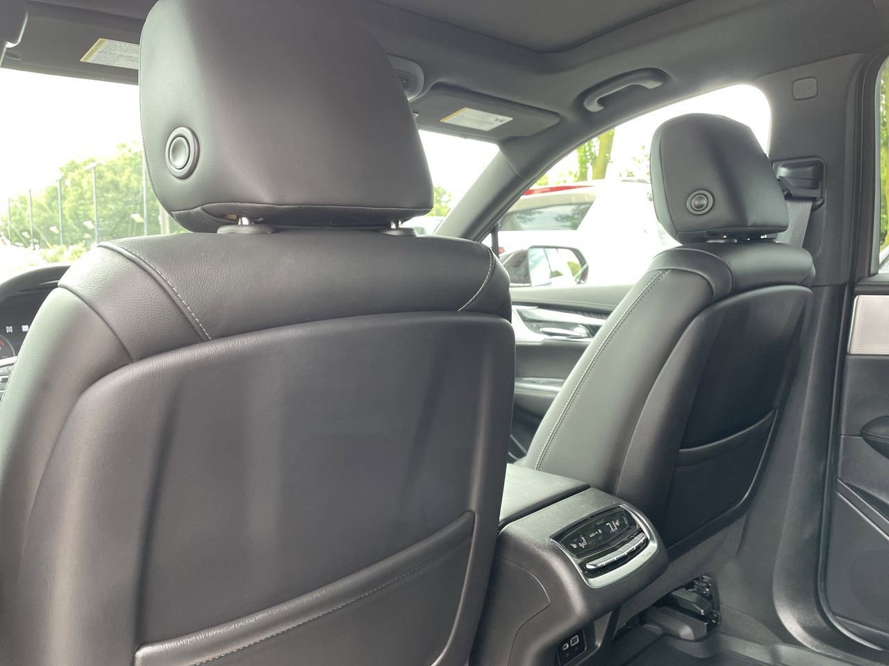 Thumbnail: 2020 Cadillac XT6 - 21