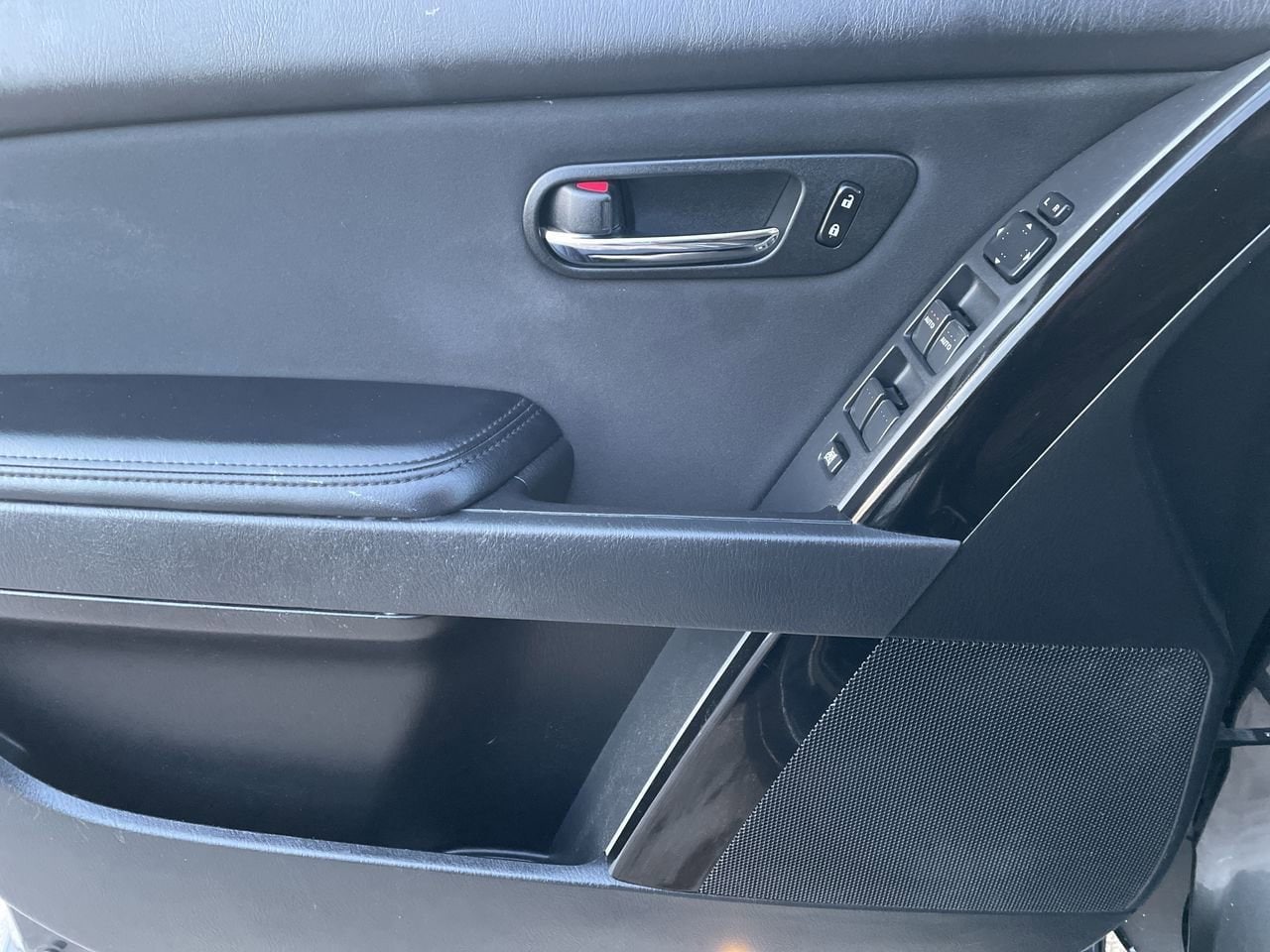 Thumbnail: 2015 Mazda CX-9 - 31