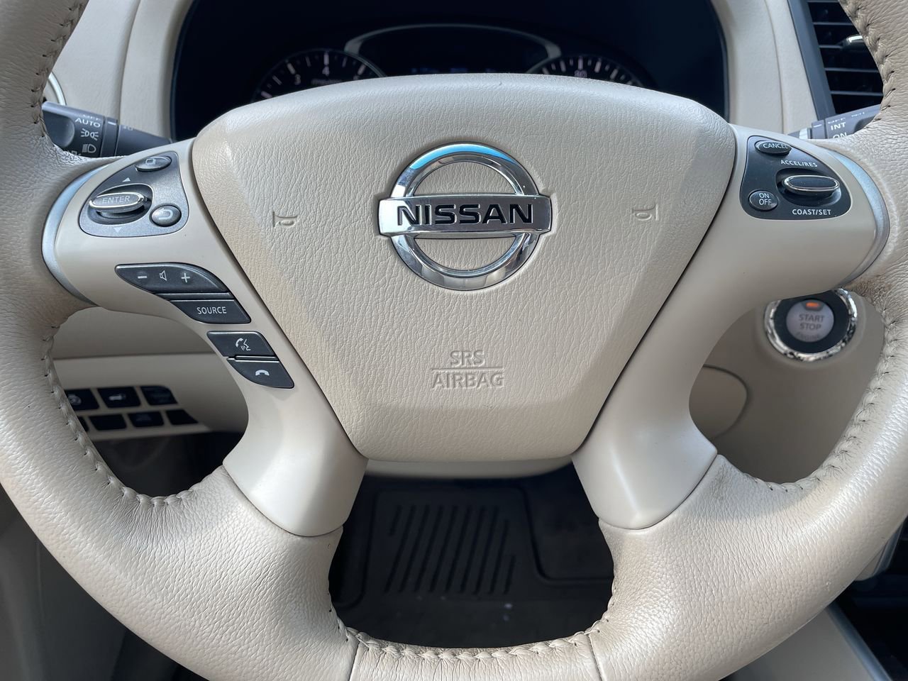 Thumbnail: 2014 Nissan Pathfinder - 10