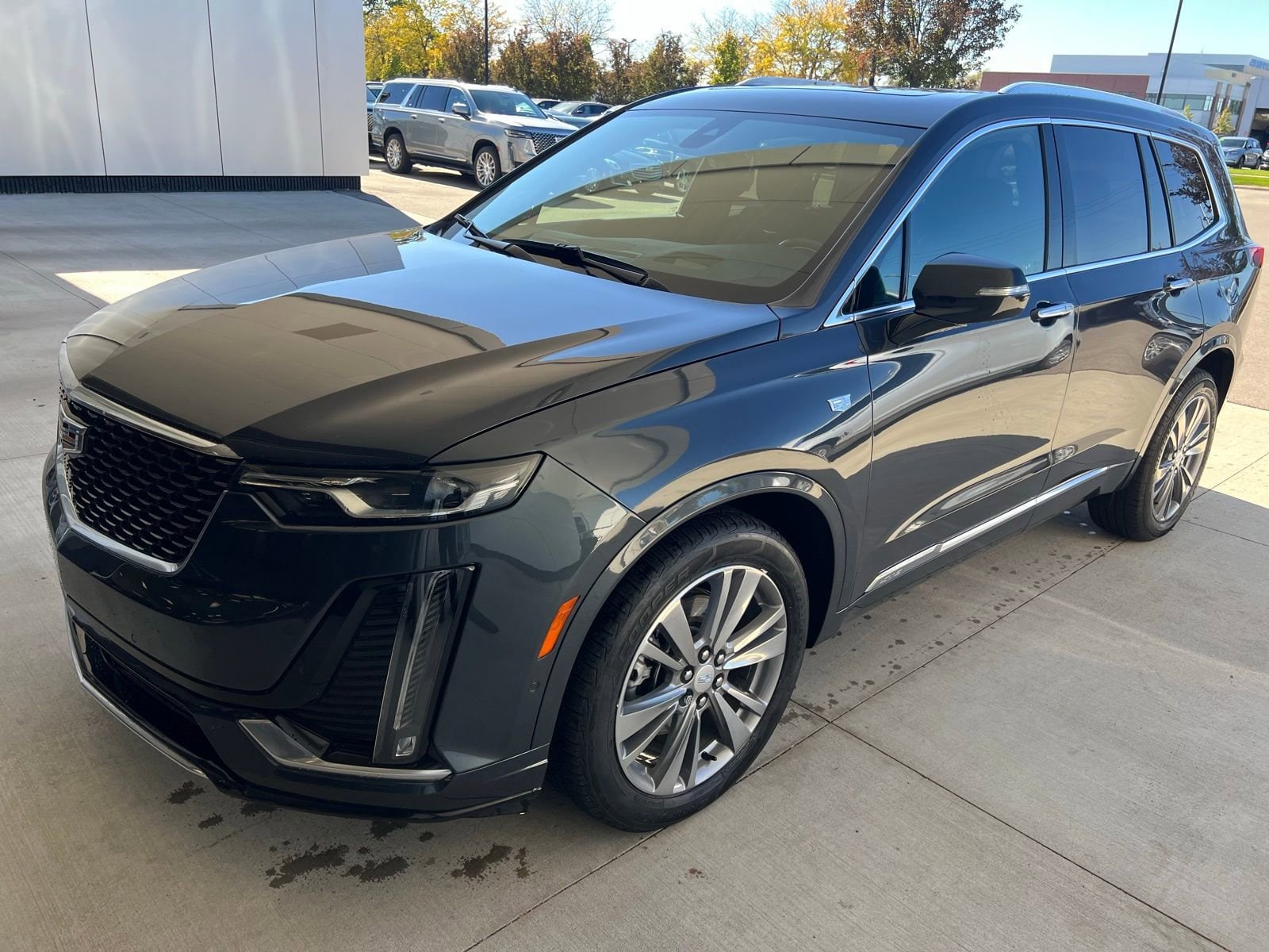 Thumbnail: 2022 Cadillac XT6 - 1