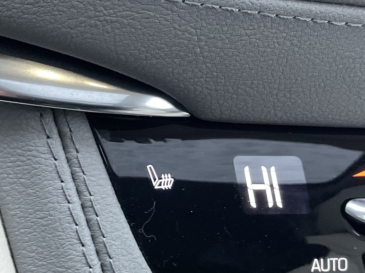 Thumbnail: 2023 Cadillac XT5 - 23