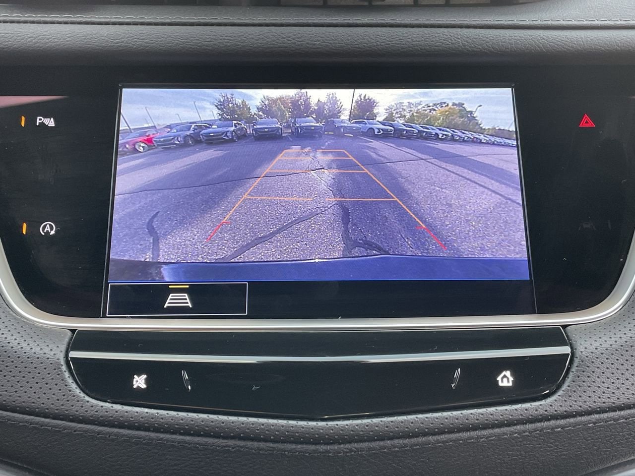 Thumbnail: 2024 Cadillac XT5 - 25