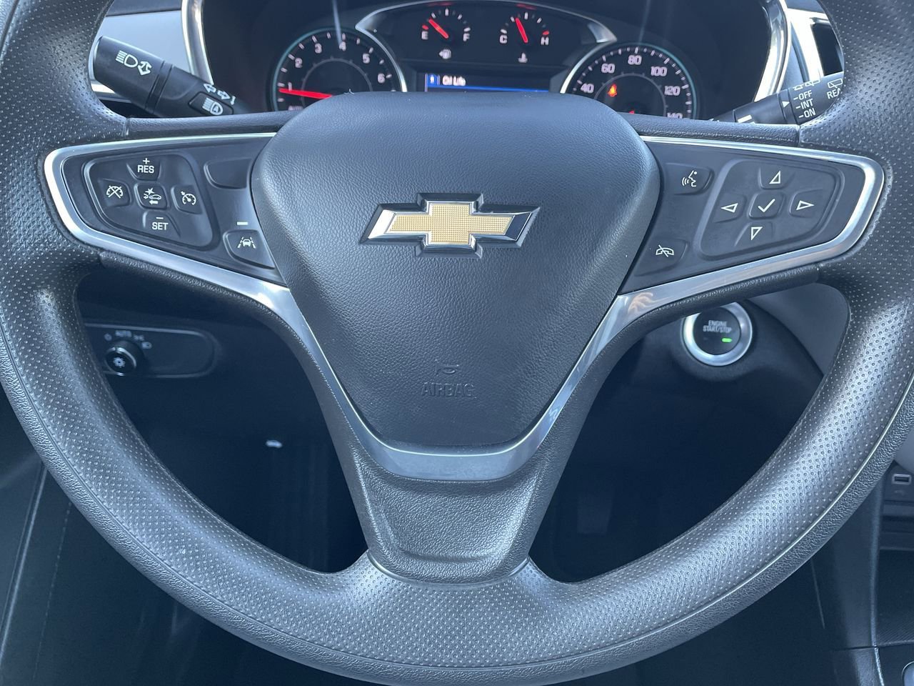 Thumbnail: 2023 Chevrolet Equinox - 10