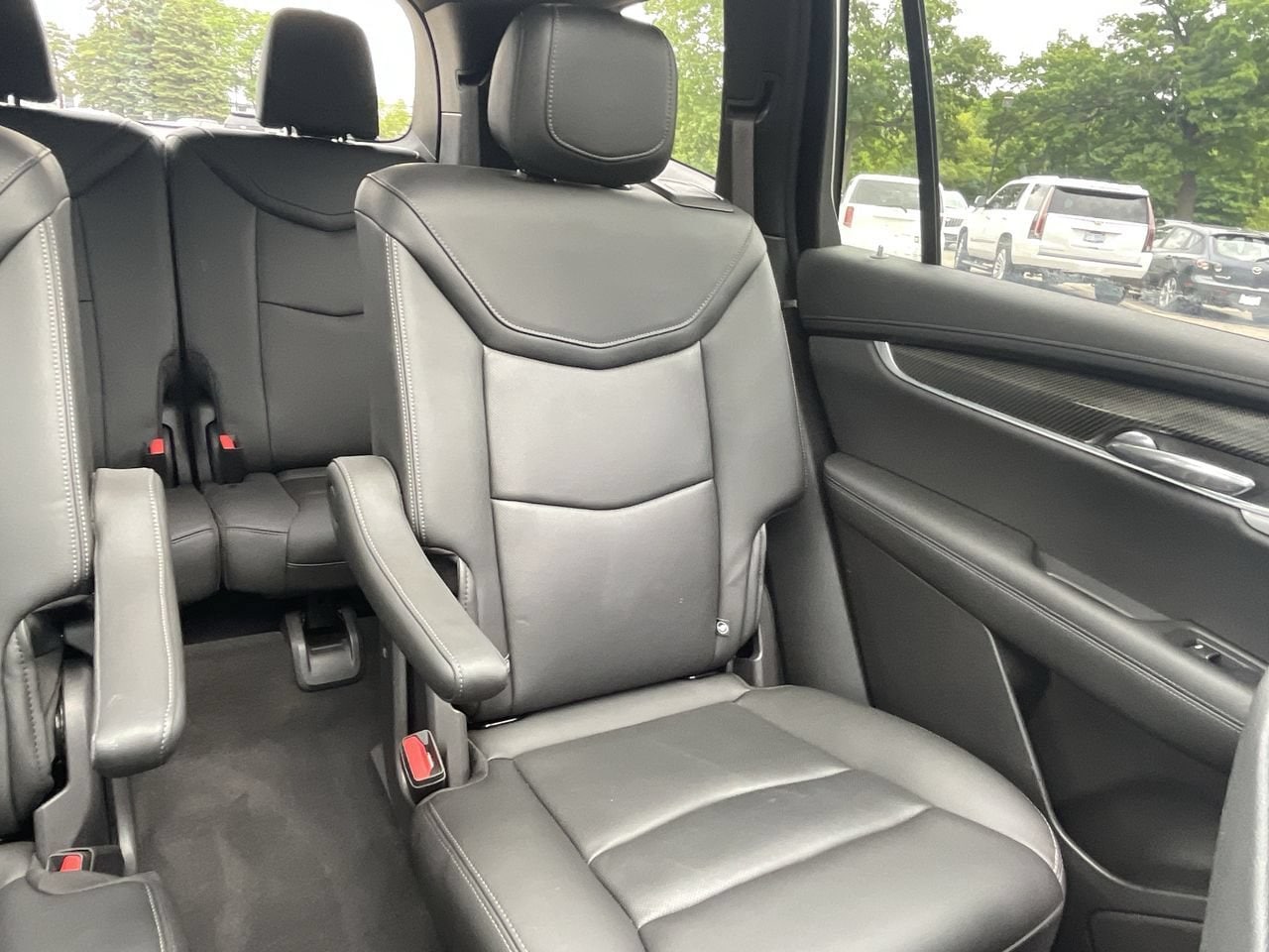 Thumbnail: 2022 Cadillac XT6 - 15