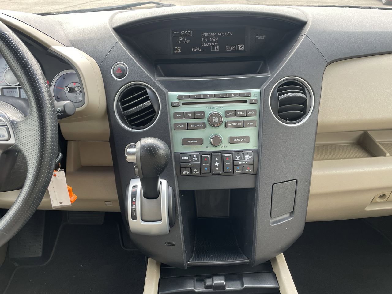 Thumbnail: 2009 Honda Pilot - 13