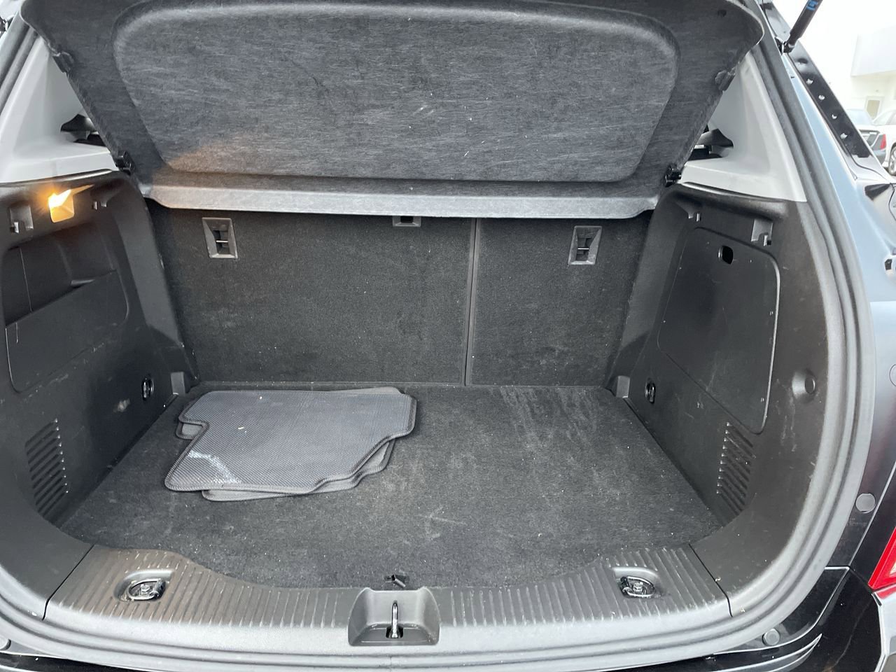 Thumbnail: 2019 Chevrolet Trax - 17