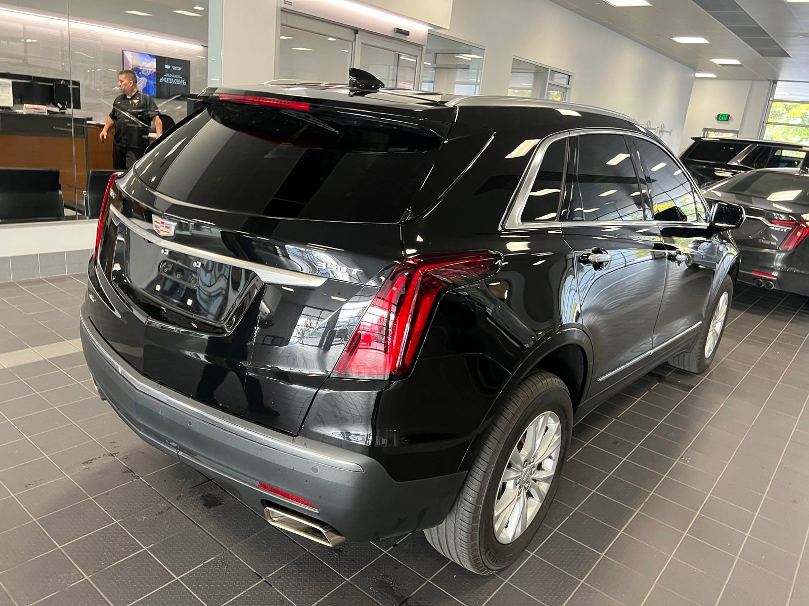 Thumbnail: 2024 Cadillac XT5 - 3