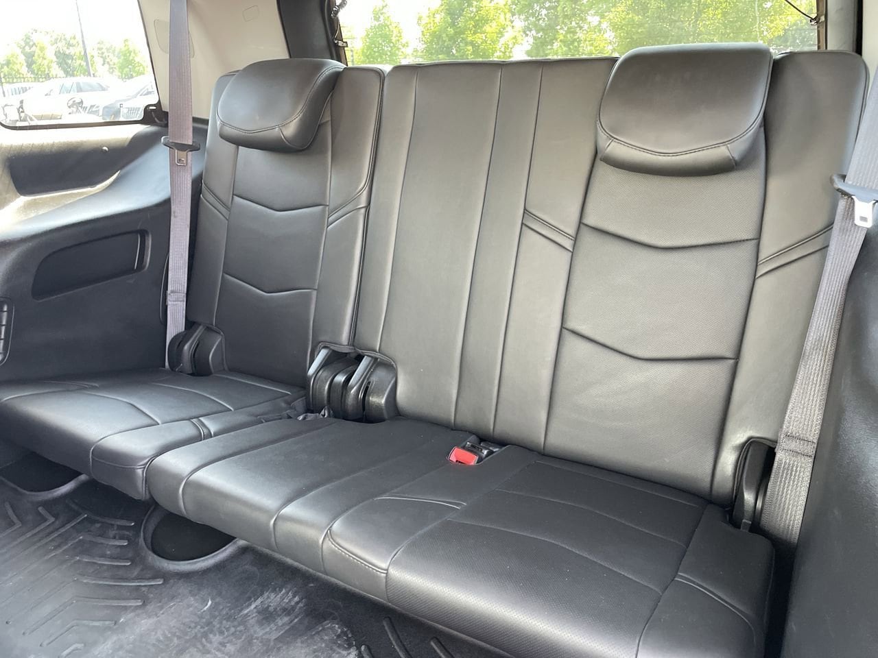 Thumbnail: 2016 Cadillac Escalade - 19