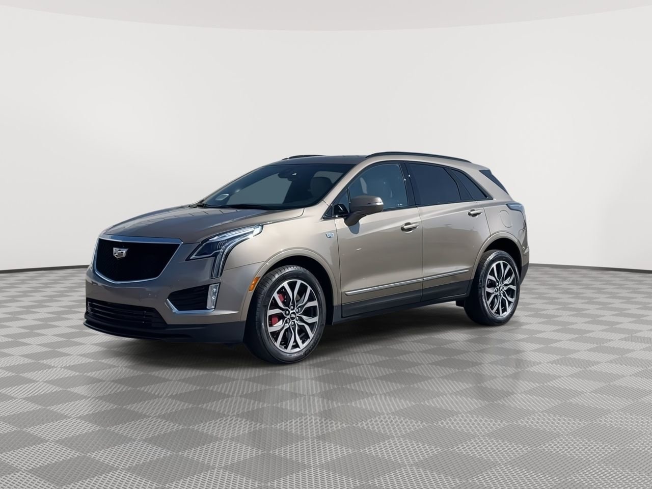 Thumbnail: 2023 Cadillac XT5 - 4