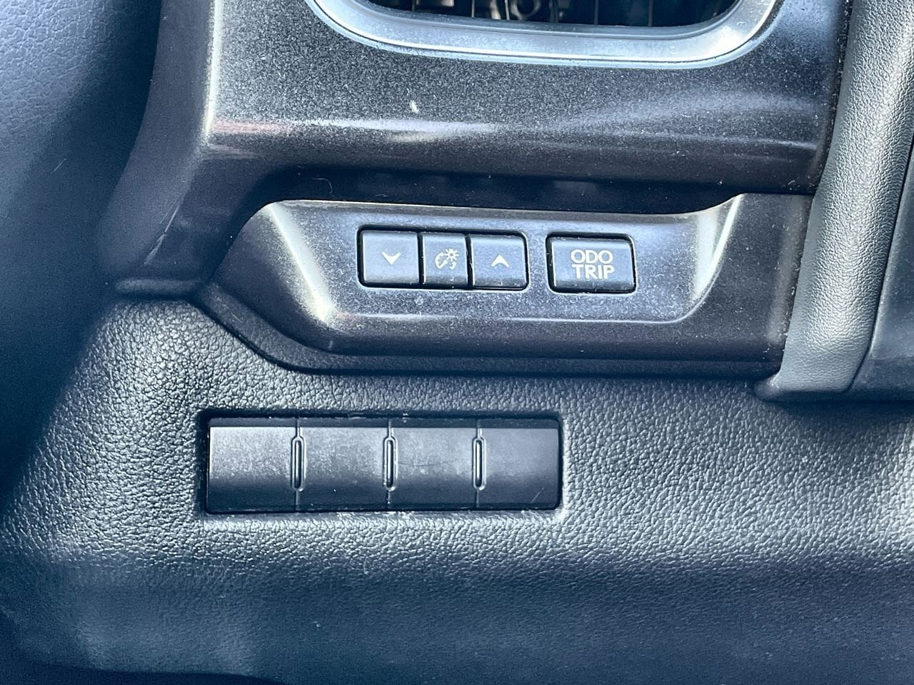 Thumbnail: 2020 Lexus UX - 29