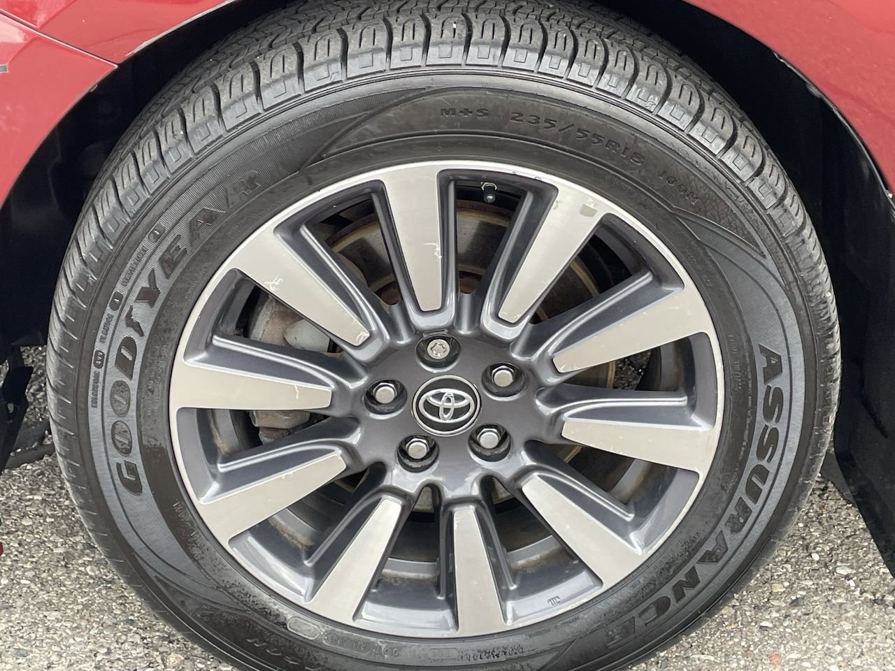 Thumbnail: 2019 Toyota Sienna - 35