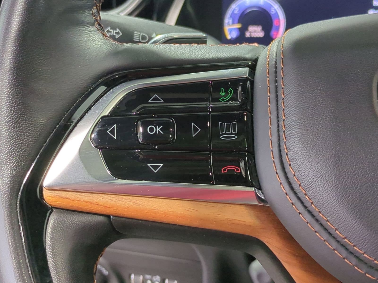 Thumbnail: 2022 Jeep Grand Cherokee - 22