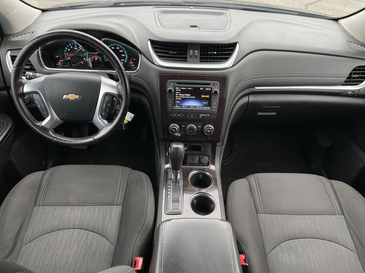 Thumbnail: 2015 Chevrolet Traverse - 20