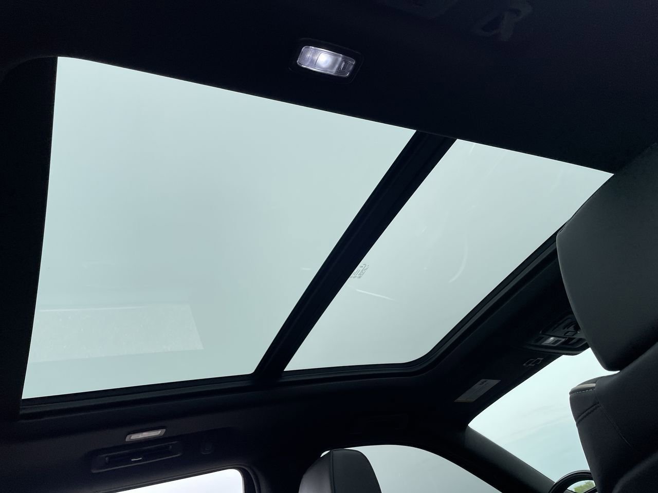 Thumbnail: 2023 Cadillac Escalade - 21