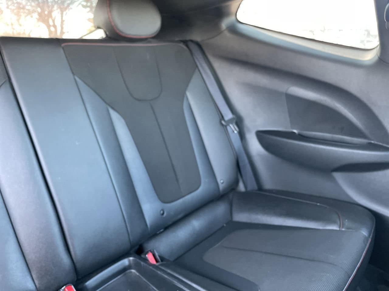 Thumbnail: 2019 Hyundai Veloster - 18