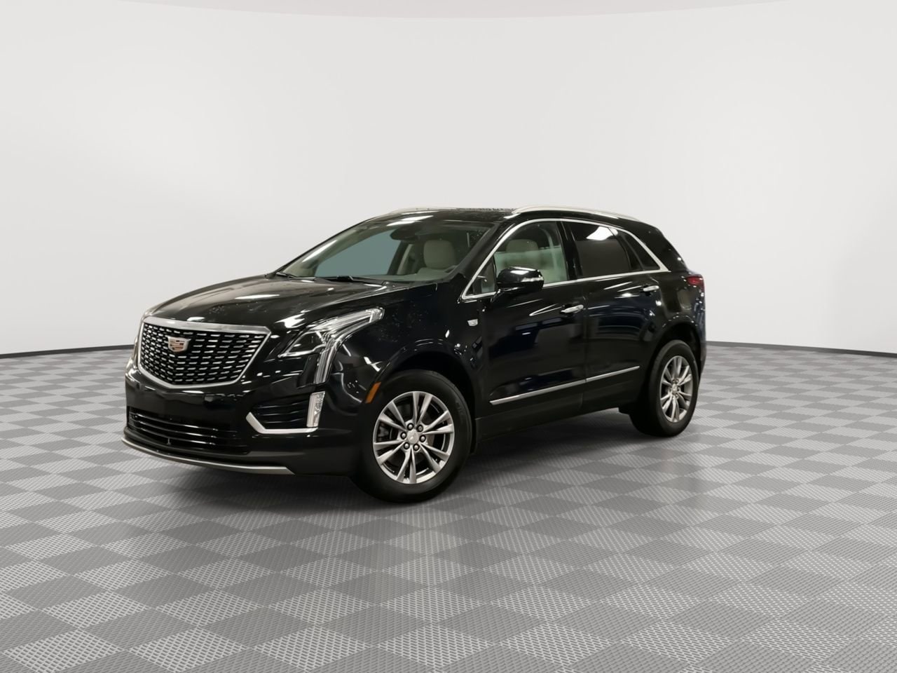 Thumbnail: 2023 Cadillac XT5 - 4