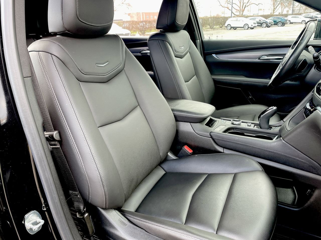 Thumbnail: 2023 Cadillac XT5 - 14