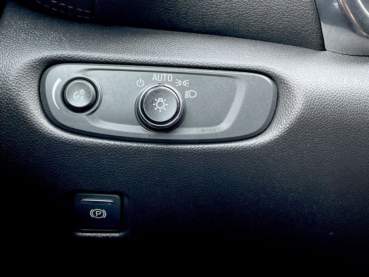 Thumbnail: 2023 Chevrolet Blazer - 30