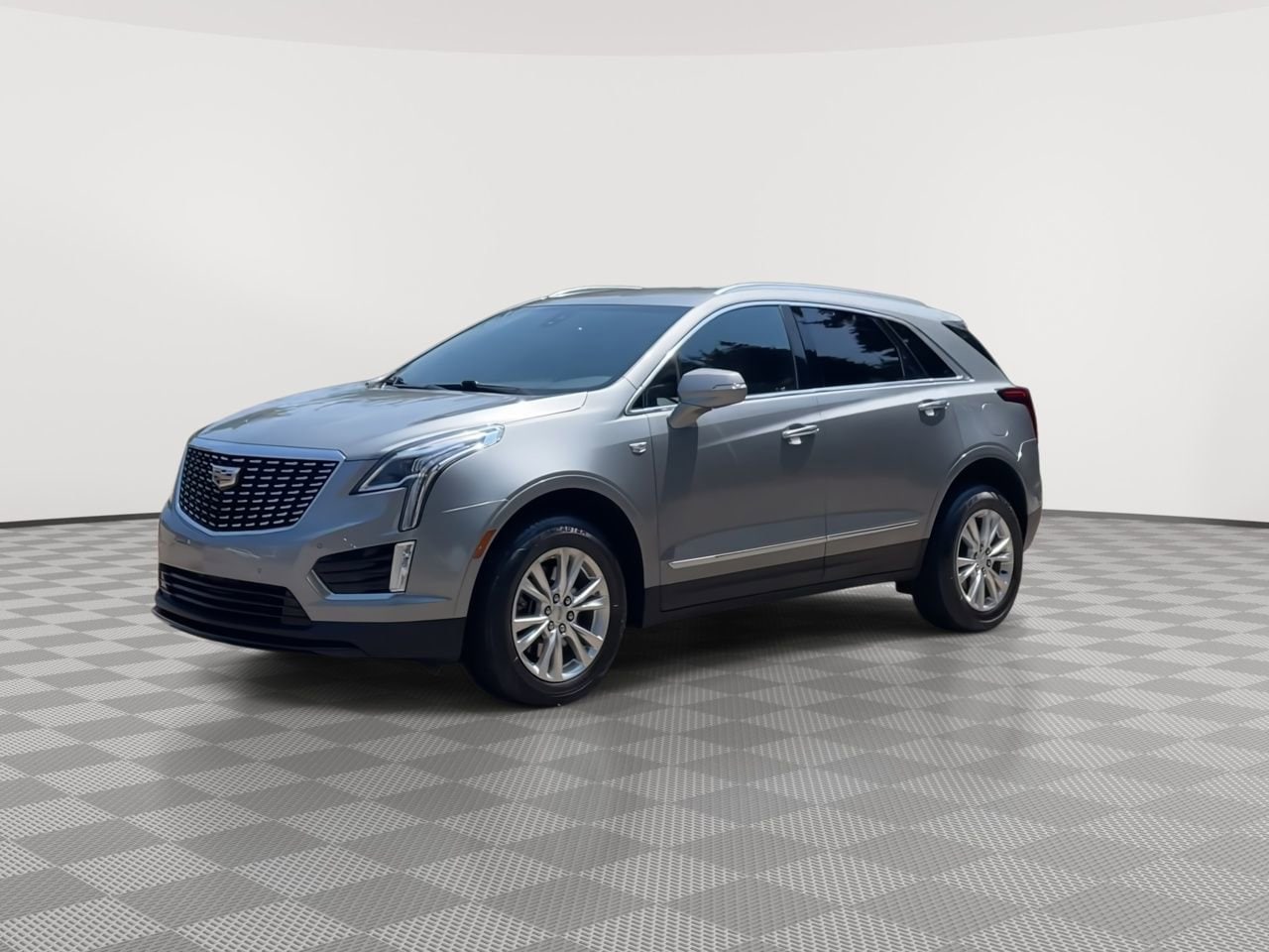 Thumbnail: 2023 Cadillac XT5 - 4