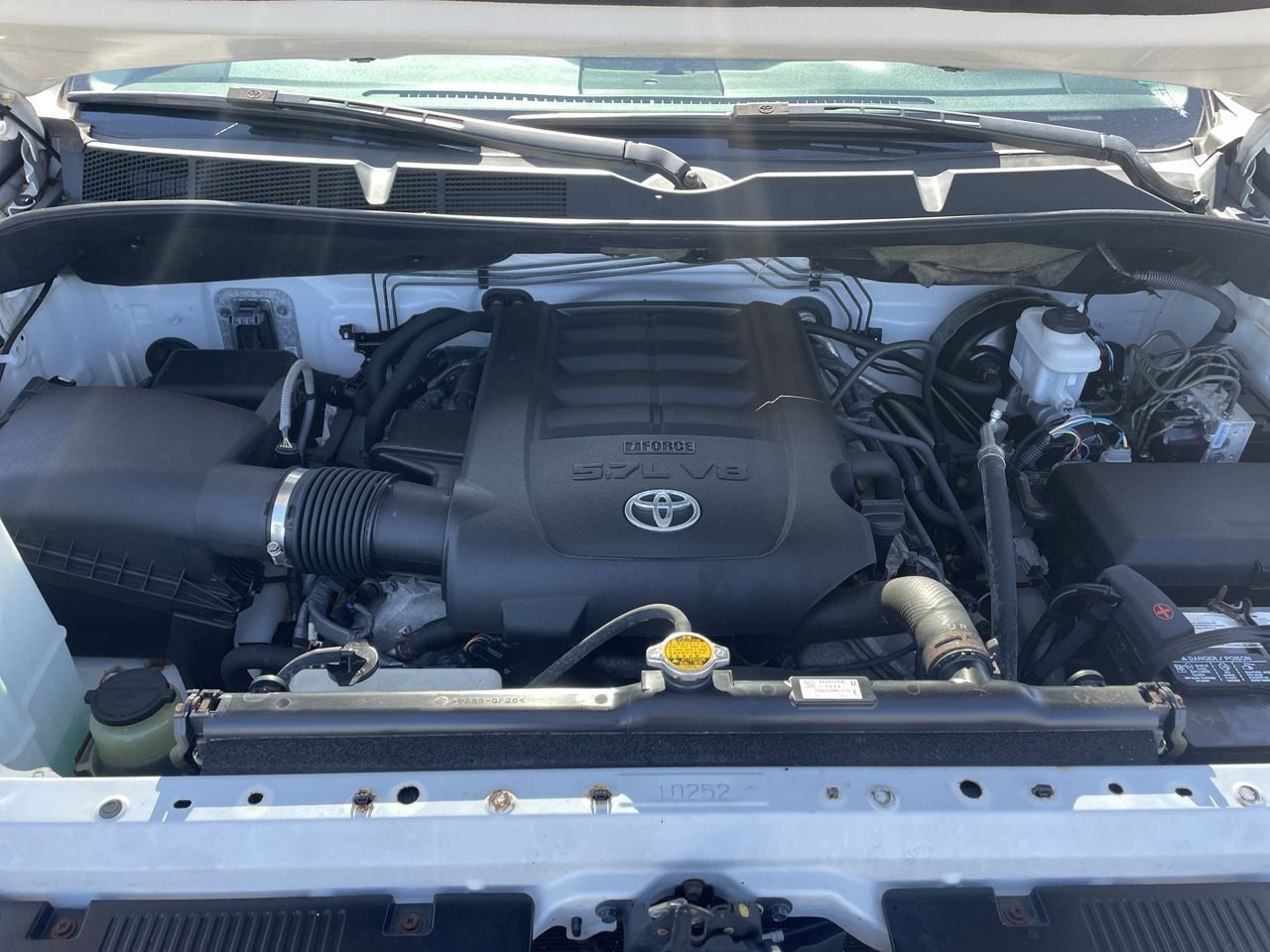 Thumbnail: 2016 Toyota Tundra - 32