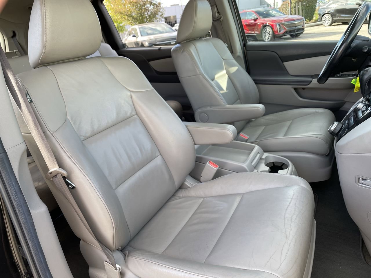 Thumbnail: 2013 Honda Odyssey - 14