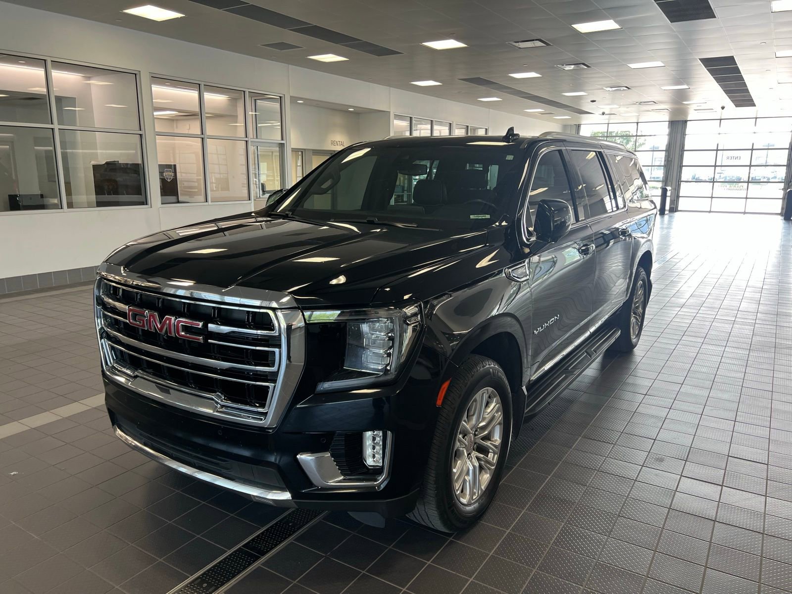 Thumbnail: 2022 GMC Yukon XL - 1
