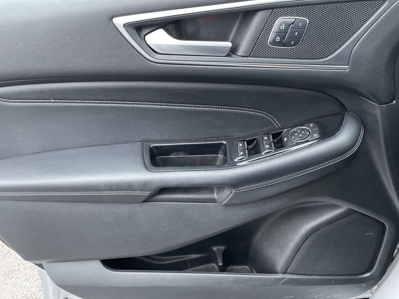 Thumbnail: 2018 Ford Edge - 34