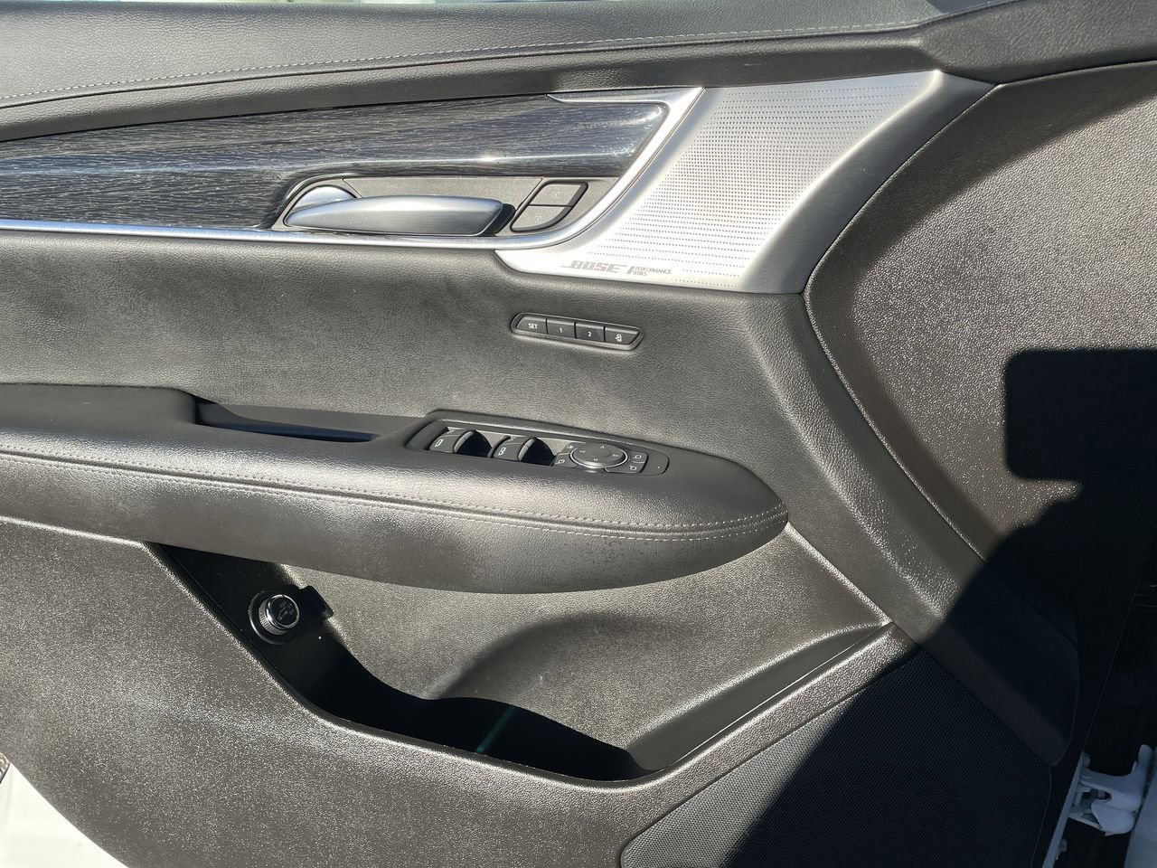 Thumbnail: 2023 Cadillac XT5 - 35