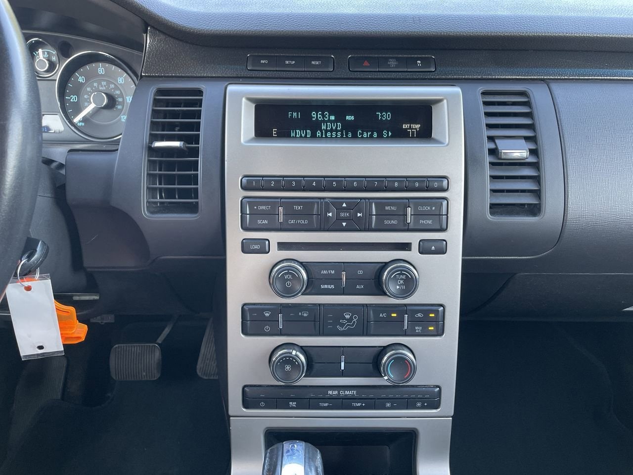 Thumbnail: 2010 Ford Flex - 13