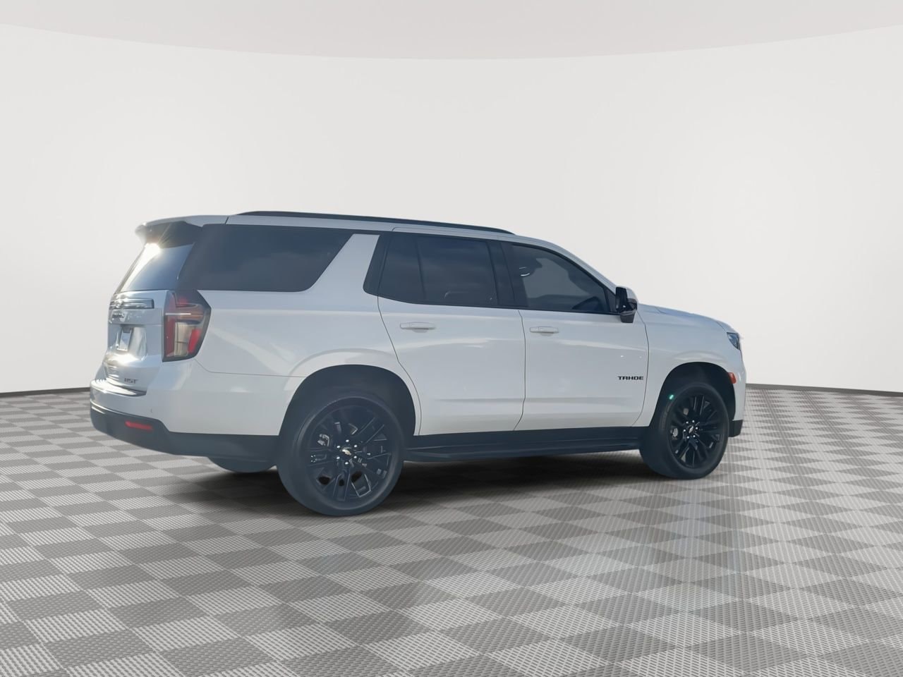 Thumbnail: 2024 Chevrolet Tahoe - 8