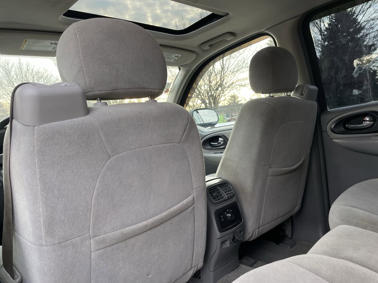 Thumbnail: 2005 Chevrolet TrailBlazer - 19