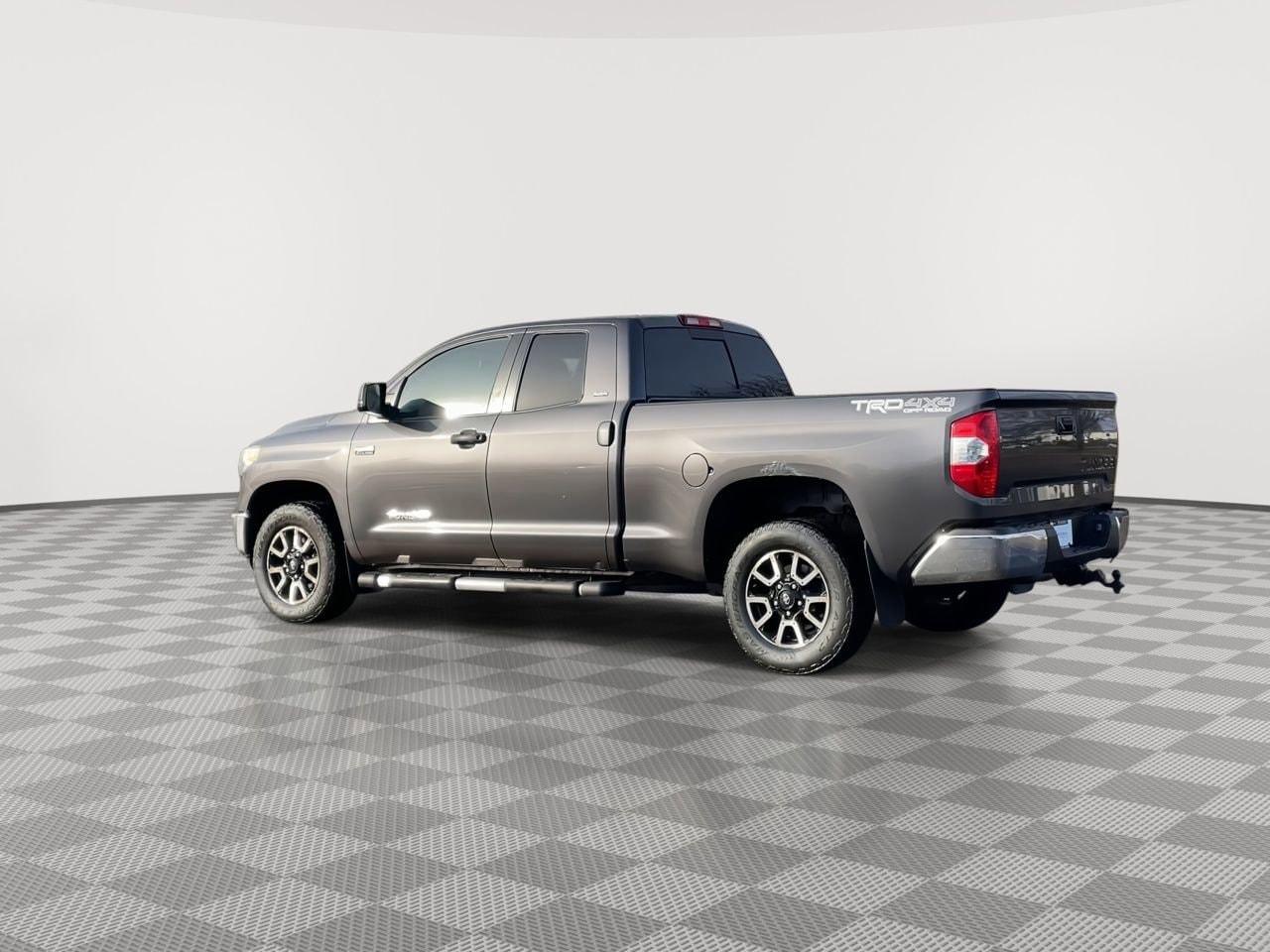 Thumbnail: 2015 Toyota Tundra - 6
