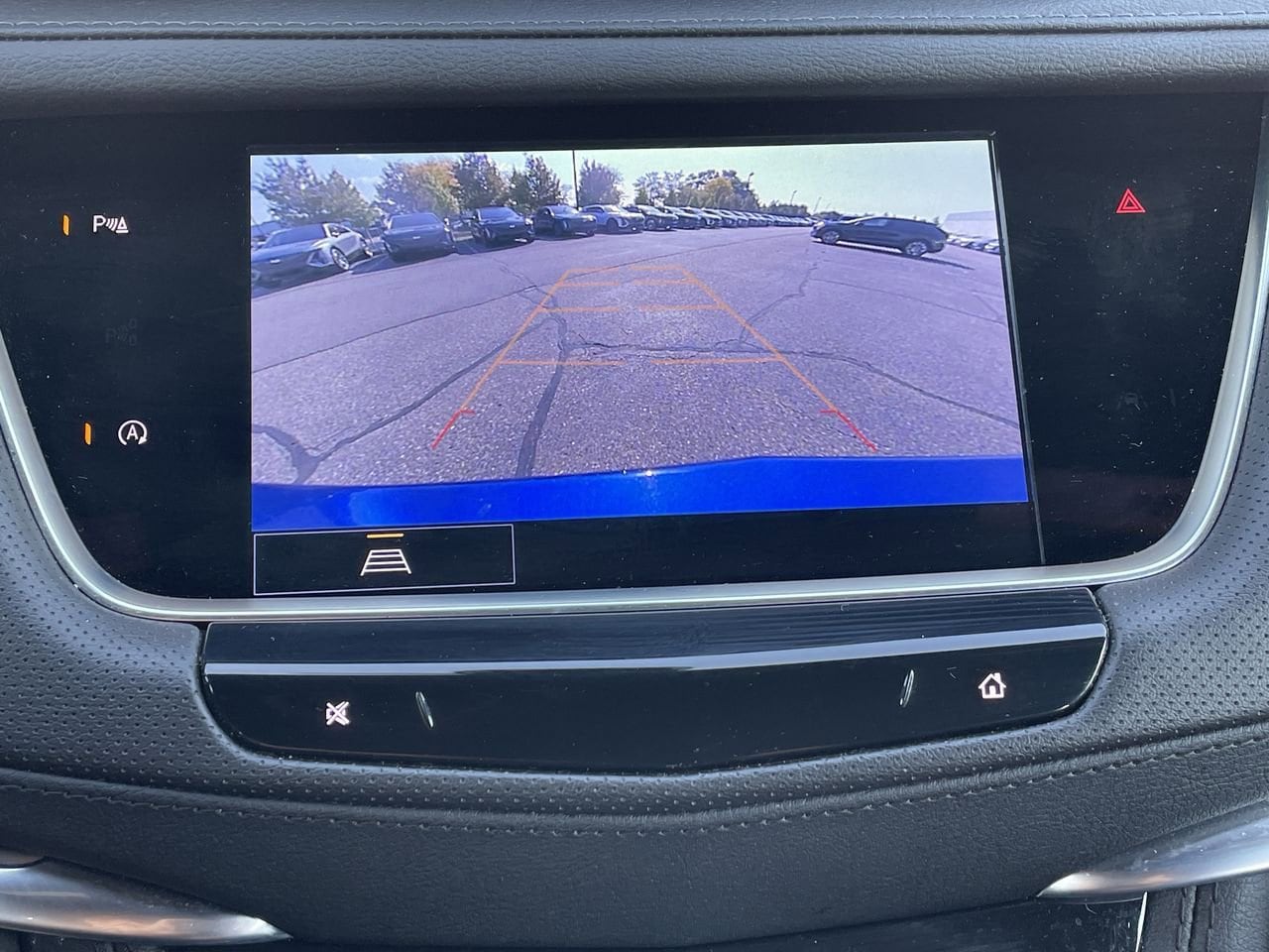 Thumbnail: 2024 Cadillac XT5 - 25