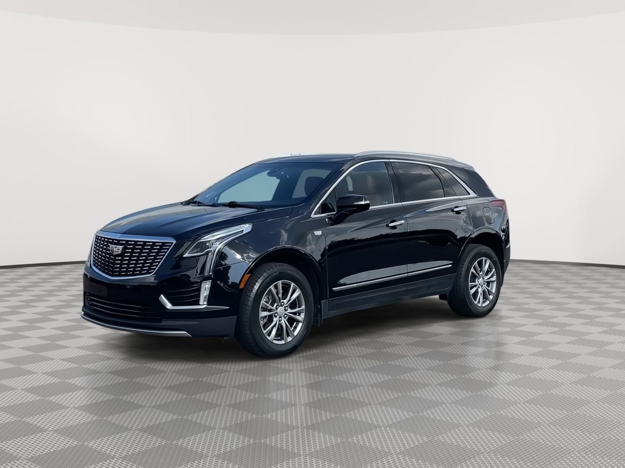 Thumbnail: 2023 Cadillac XT5 - 4