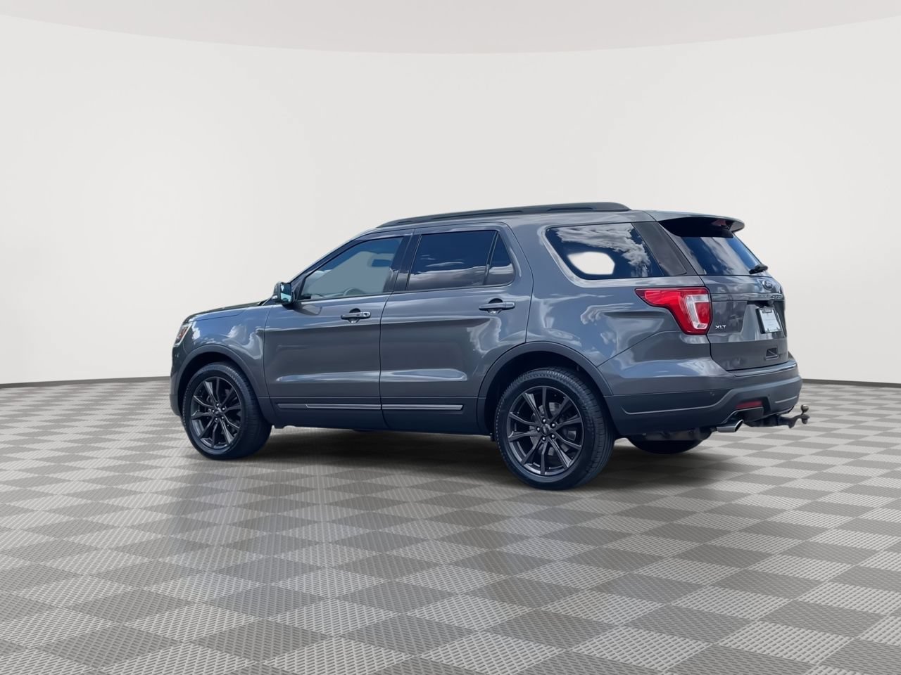 Thumbnail: 2018 Ford Explorer - 6