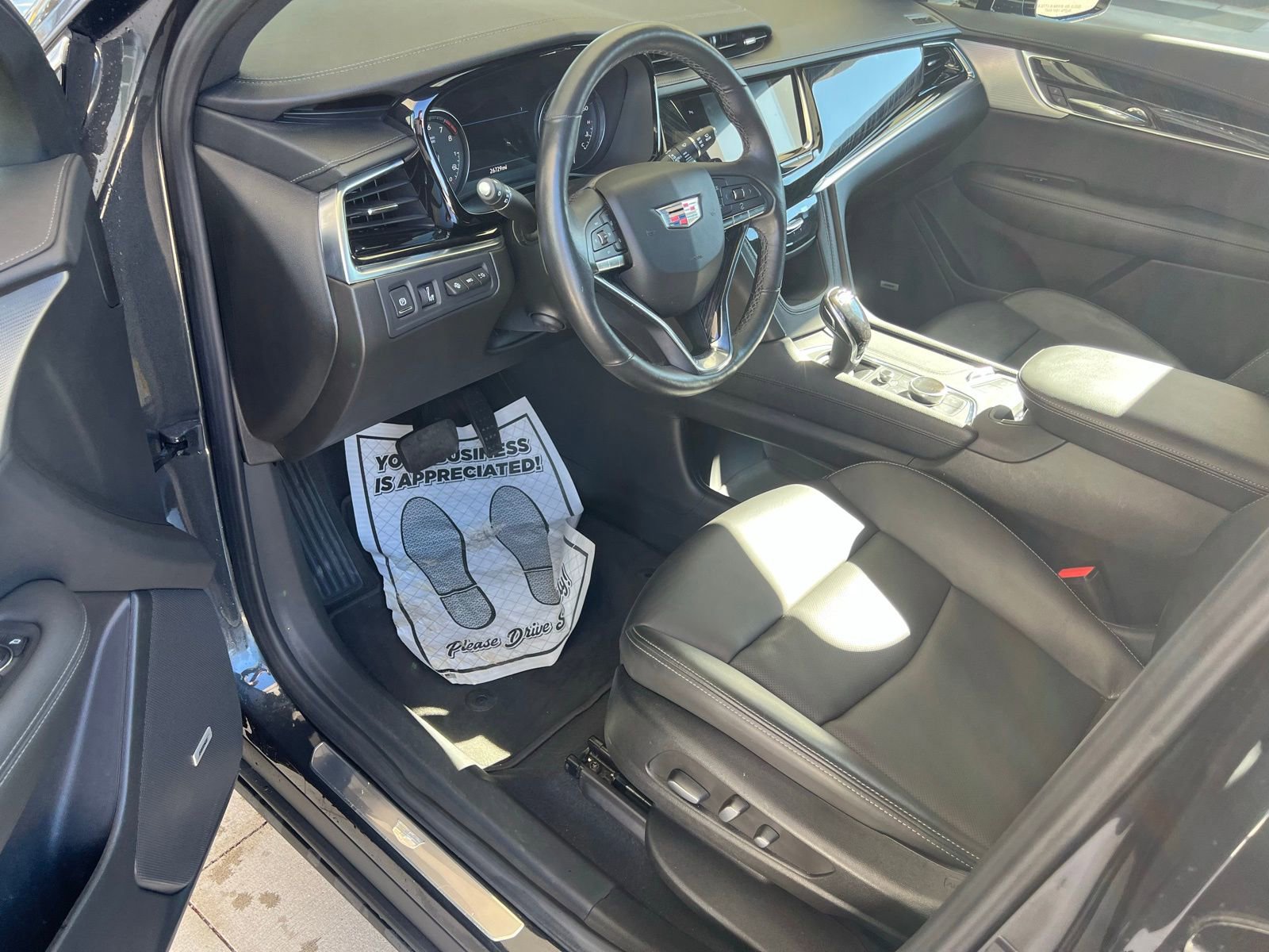 Thumbnail: 2022 Cadillac XT6 - 5
