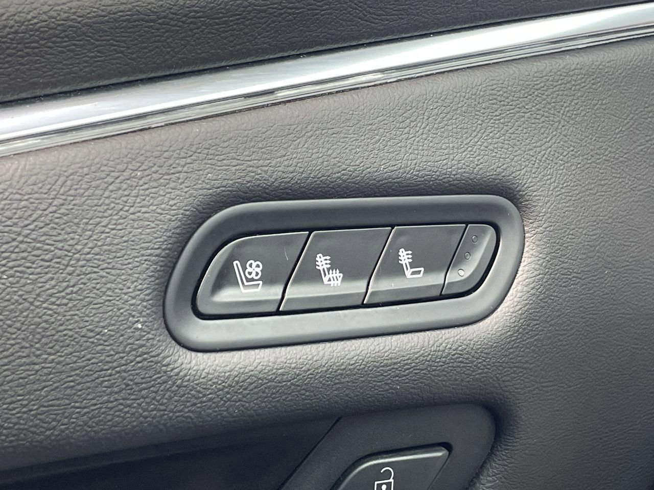 Thumbnail: 2022 Cadillac Escalade - 26