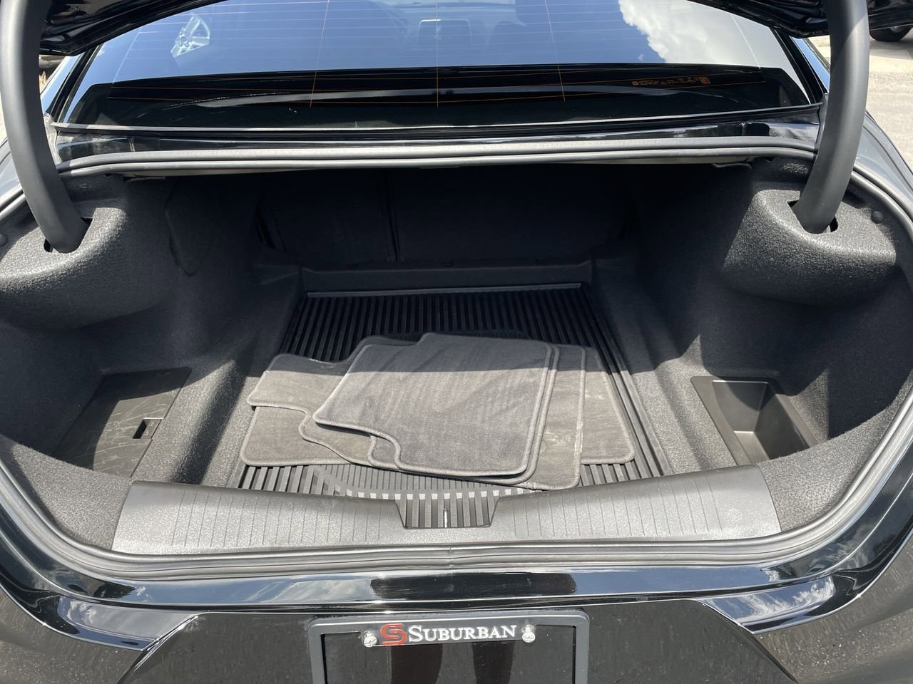 Thumbnail: 2023 Cadillac CT4 - 17