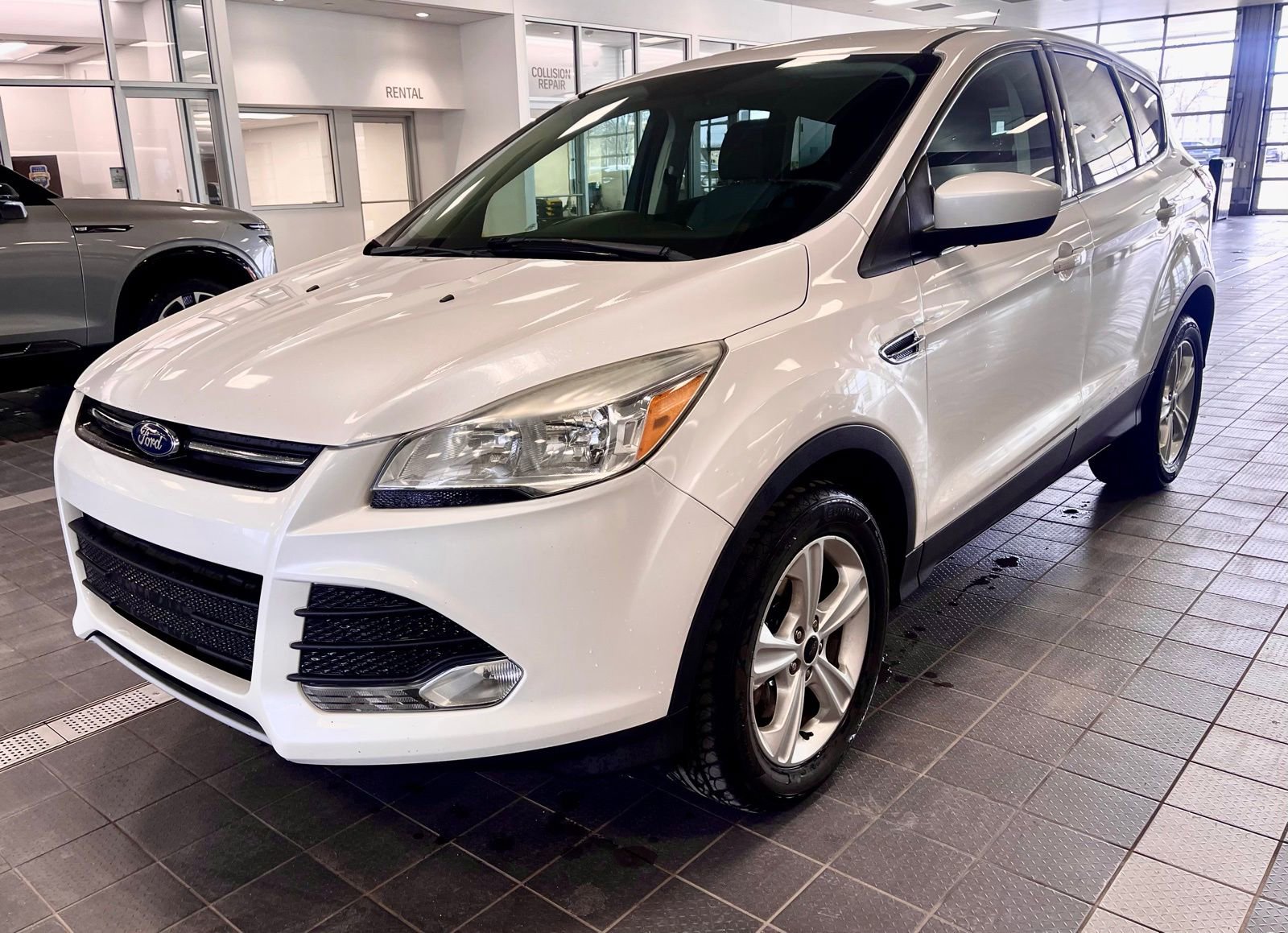 2016 Ford Escape SE -
                  Plymouth, MI