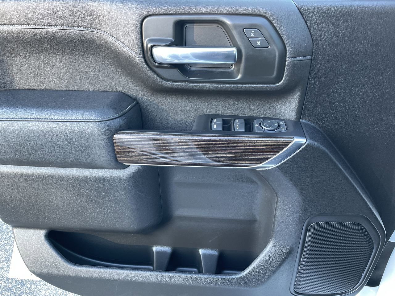 Thumbnail: 2022 GMC Sierra 2500 - 33