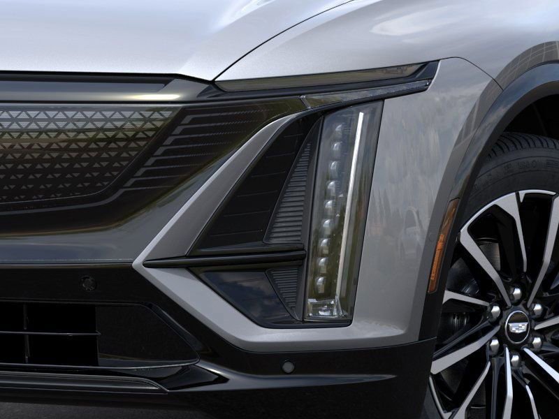 2025 Cadillac Lyriq Sport 1 10