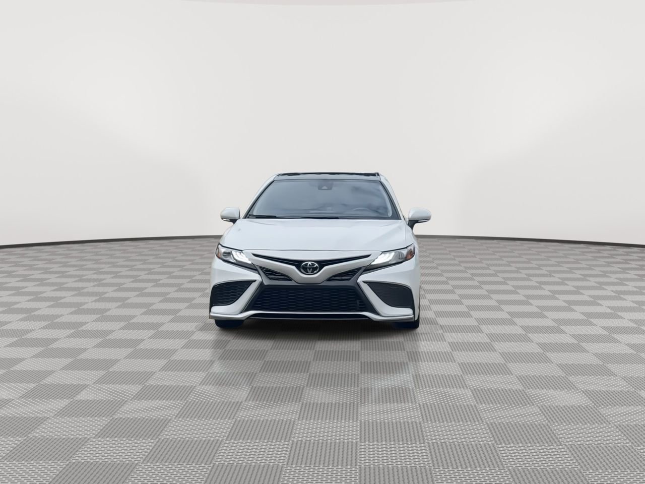 2021 Toyota Camry XSE V6 photo 3